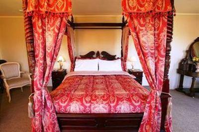 фото отеля Tudor Manor Bed & Breakfast