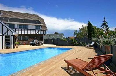 фото отеля Tudor Manor Bed & Breakfast