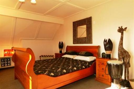 фото отеля Tudor Manor Bed & Breakfast