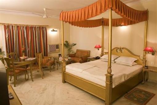 фото отеля LMB Hotel