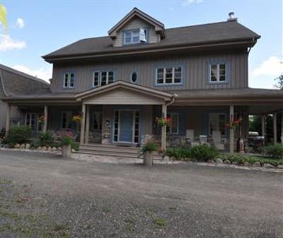 фото отеля Avalanche Bed & Breakfast