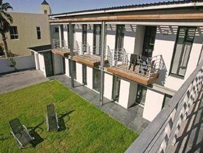 фото отеля Sunset Loft Guest House Cape Town