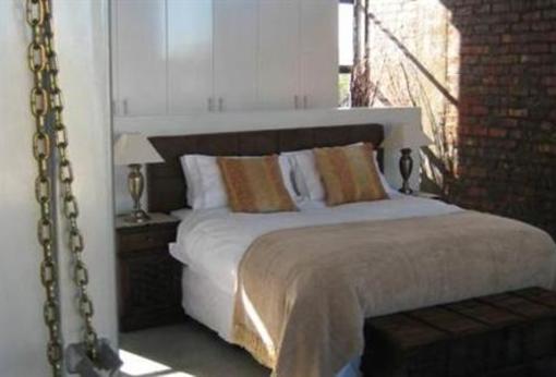 фото отеля Sunset Loft Guest House Cape Town