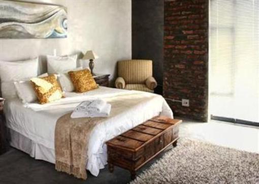 фото отеля Sunset Loft Guest House Cape Town