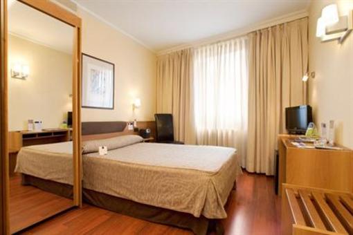 фото отеля Yoldi Hotel