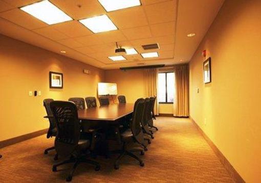 фото отеля Comfort Suites Whitsett