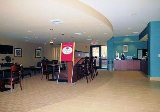 фото отеля Comfort Suites Whitsett