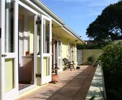 фото отеля Firmount Lodge Guest House Somerset West
