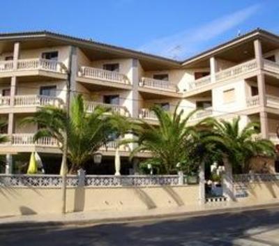 фото отеля Apartamentos Triton Capdepera