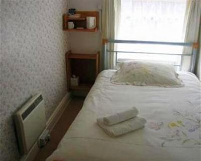 фото отеля Lyness Guest House