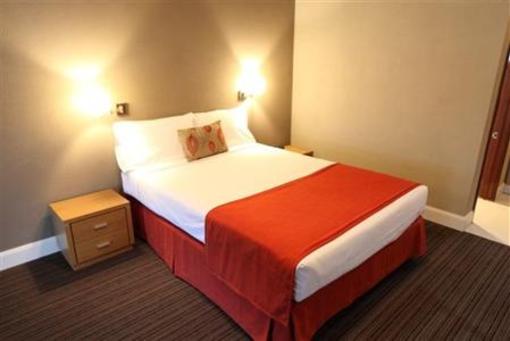 фото отеля Rose and Crown Hotel Perth