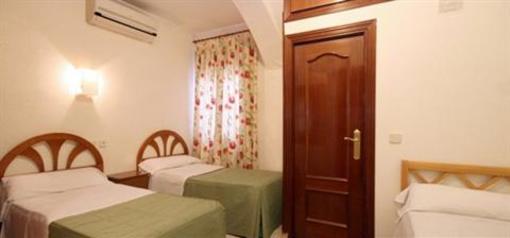 фото отеля Hostal Casa Bueno Madrid
