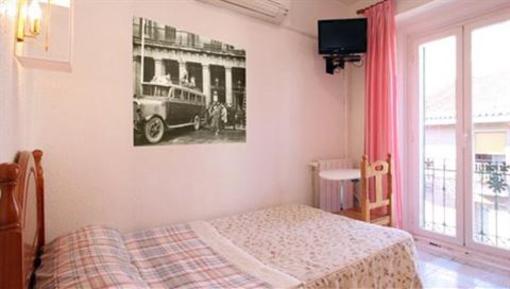 фото отеля Hostal Casa Bueno Madrid