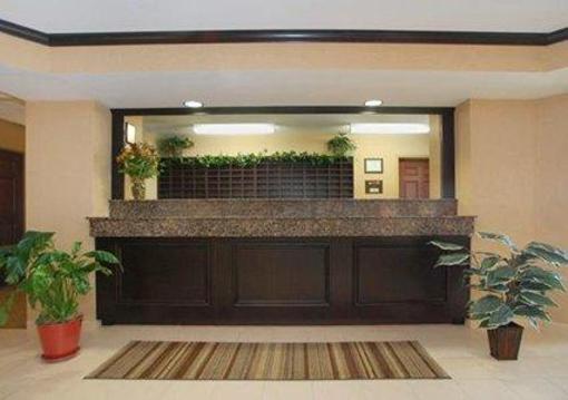 фото отеля Suburban Extended Stay Hotel Coralville