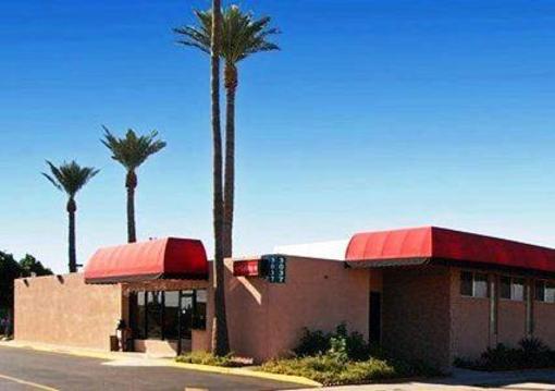 фото отеля Econo Lodge Phoenix