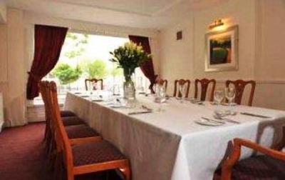 фото отеля Red Lion Hotel Luton