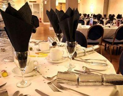 фото отеля Kaim Park Hotel Bathgate