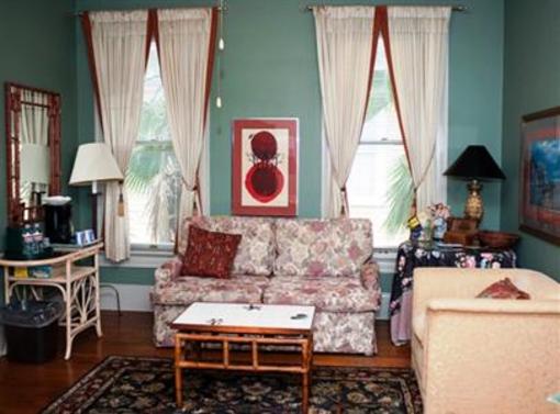 фото отеля Arbor House Suites Bed and Breakfast