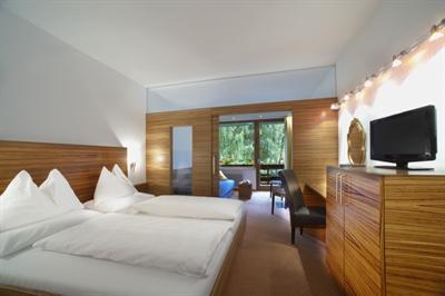 фото отеля Gartenhotel Kristall