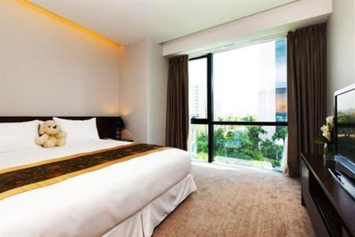 фото отеля Crowne Plaza West Hanoi Residences