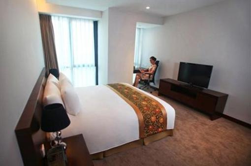 фото отеля Crowne Plaza West Hanoi Residences