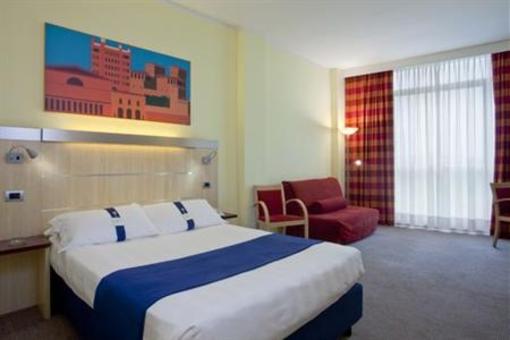 фото отеля Holiday Inn Express Parma