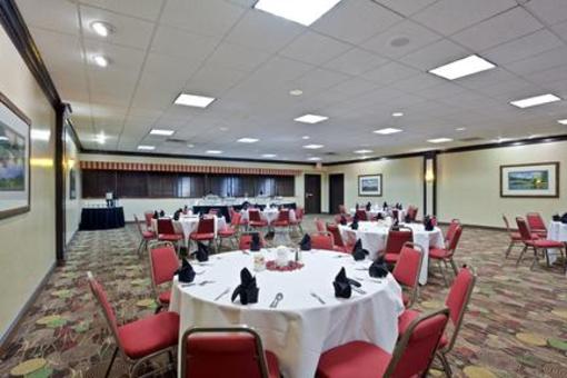 фото отеля Holiday Inn Olathe-Great Plains Mall Area