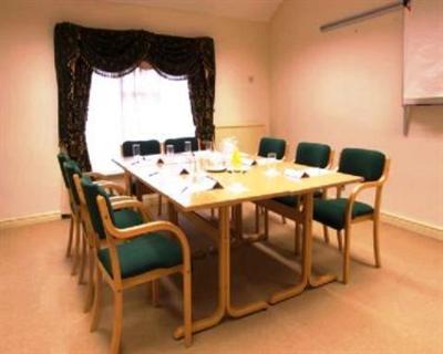 фото отеля Holt Lodge Hotel Wrexham
