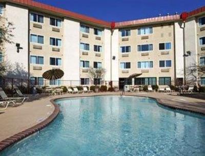 фото отеля Super 8 Austin North