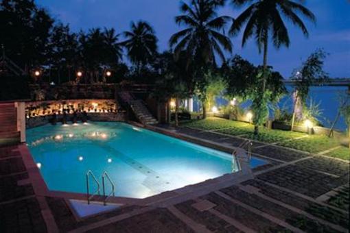 фото отеля Riviera Suites