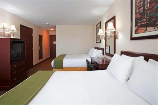 фото отеля Holiday Inn Express Osage Beach
