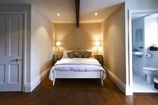 фото отеля Folly Farm Cottages Tetbury