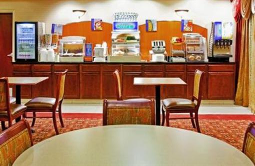 фото отеля Holiday Inn Express Dickson
