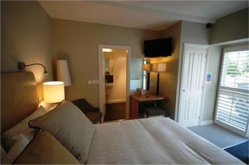 фото отеля Lake House Ambleside