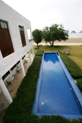 фото отеля Brassiere Beach Resort