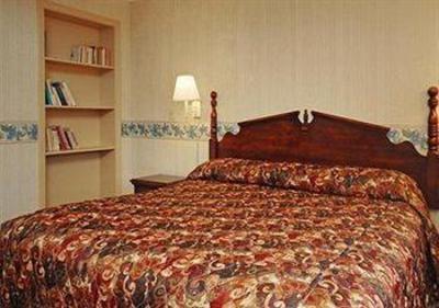 фото отеля Econo Lodge Inn & Suites Groton