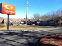 Econo Lodge Inn & Suites Groton