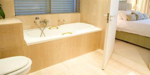 фото отеля Milkwood Bay Guest House