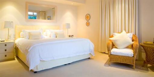 фото отеля Milkwood Bay Guest House