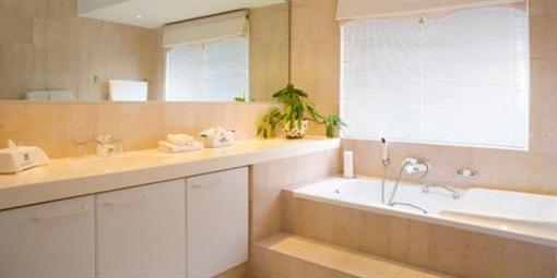 фото отеля Milkwood Bay Guest House