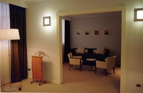 фото отеля Holiday Inn Cosenza