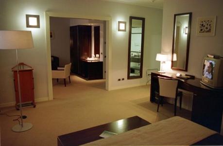 фото отеля Holiday Inn Cosenza