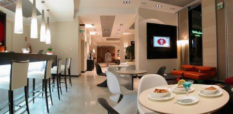 фото отеля Holiday Inn Cosenza
