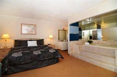 фото отеля Americas Best Value Inn & Suites El Paso