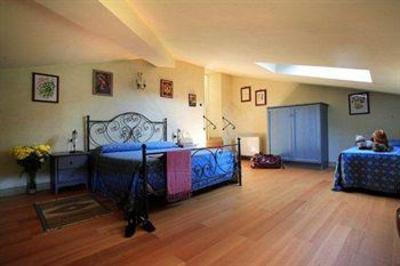 фото отеля Villa La Grotta Loro Ciuffenna