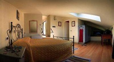 фото отеля Villa La Grotta Loro Ciuffenna