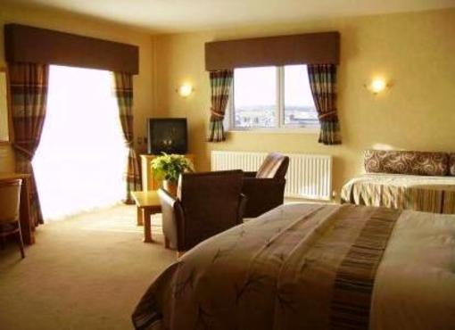фото отеля Bells Hotel and the Forest of Dean Golf & Bowls Club