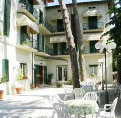 фото отеля Hotel La Primula Forte Dei Marmi