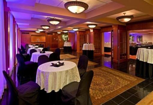 фото отеля Holiday Inn East Windsor
