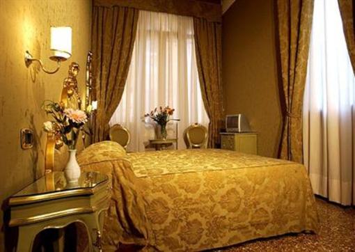 фото отеля Hotel Al Ponte Mocenigo